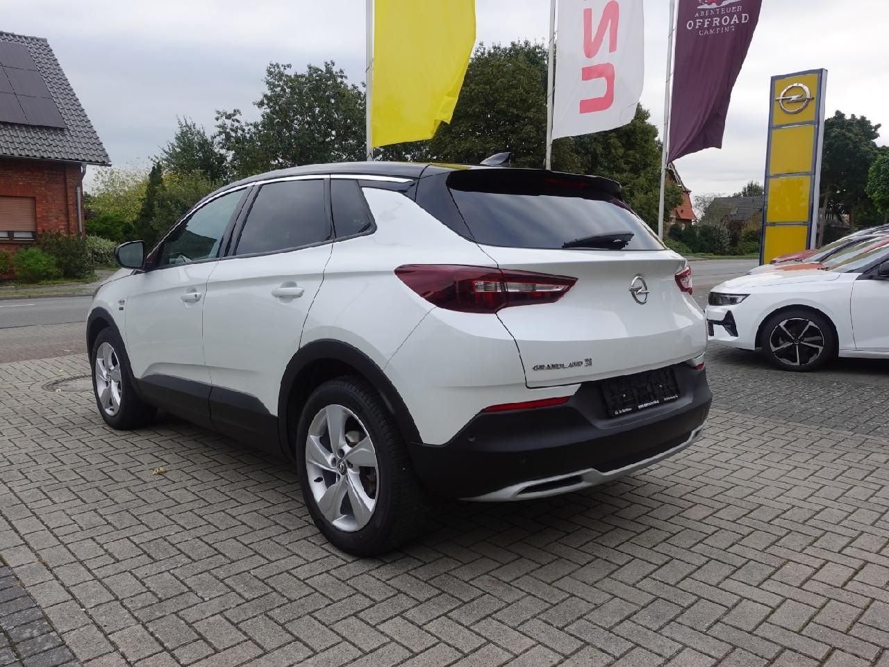 Fahrzeugabbildung Opel Grandland 1,5 CDTI 2020