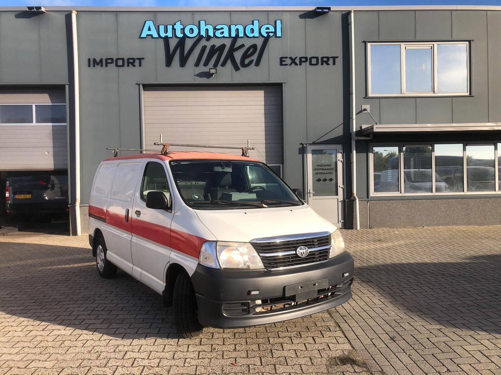 Toyota HiAce 2.5 D4-D 90