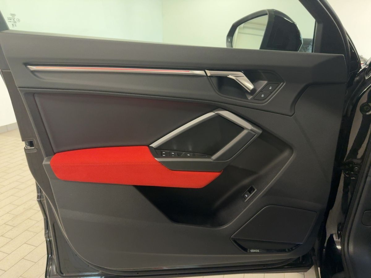 Audi RSQ3 - Bild 17