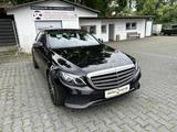 Mercedes-Benz E 220 d Leder / Navi / Kamera / Multibeam - Mercedes-Benz E 220 mit Diesel-Antrieb: Limousine