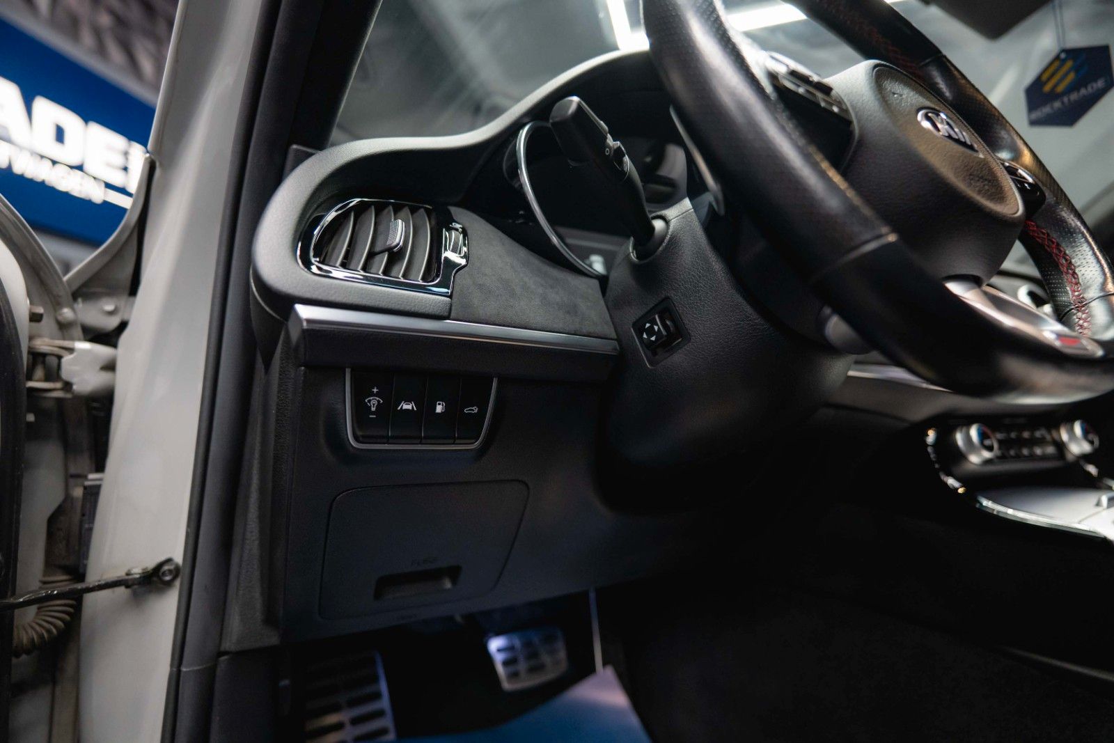 Fahrzeugabbildung Kia Stinger GT 4WD Performance | Pano | ACC | LED