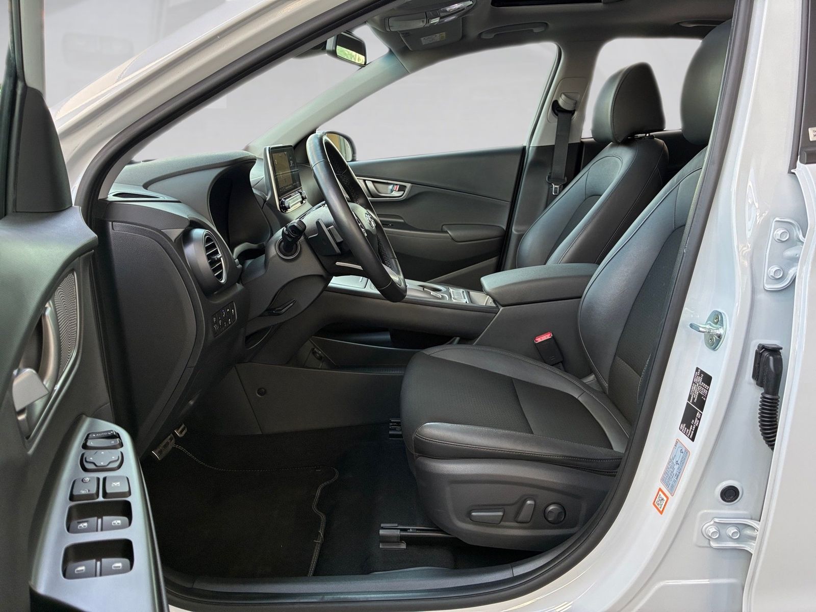 Fahrzeugabbildung Hyundai Kona Elektro Premium HUD,KlimaA,LED,Navi,SD,SHZ