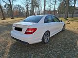 Mercedes-Benz C 63 AMG AMG Facelit - Mercedes-Benz C 63 AMG mit Benzin-Antrieb: Limousine