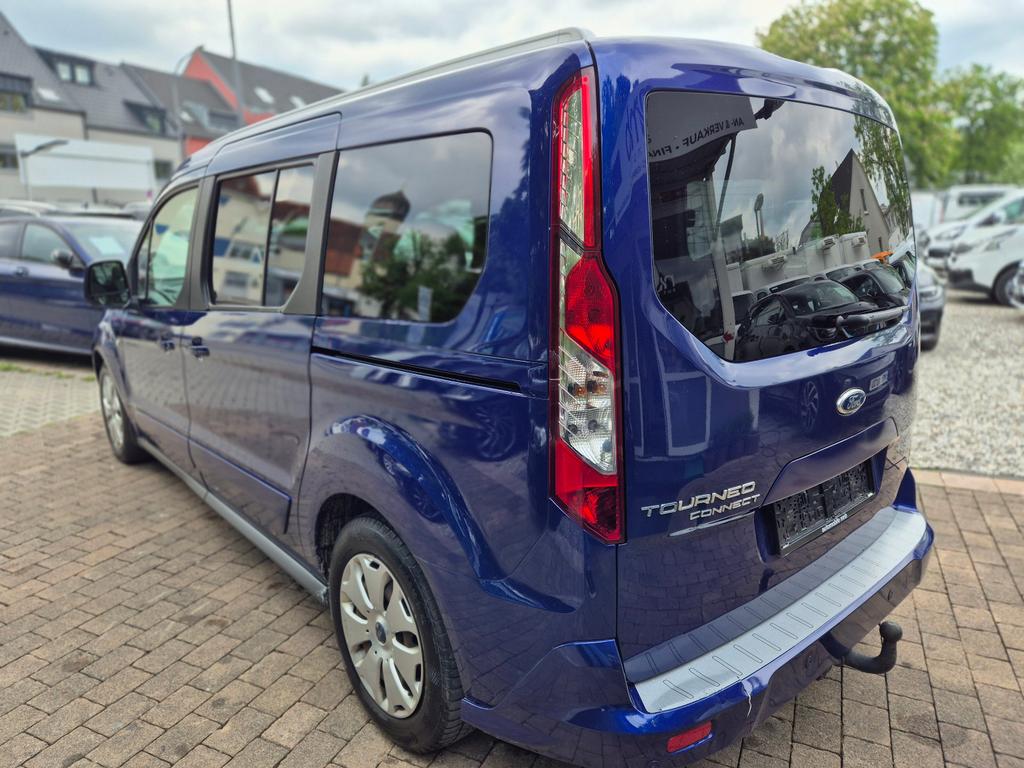 Ford Grand Tourneo