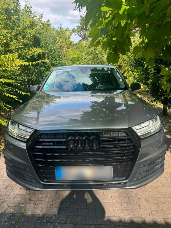 Image of Audi Q7