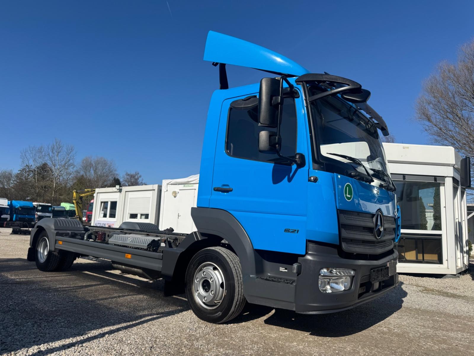 Mercedes-Benz Atego 821