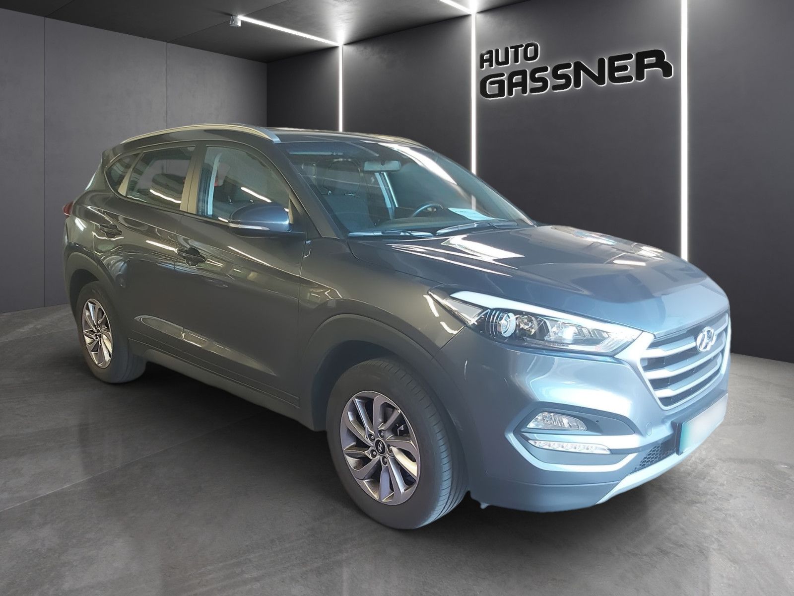 Fahrzeugabbildung Hyundai Tucson 1,6 Trend 132PS 2WD Sitzheizung PDC Klima