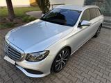 Mercedes-Benz E 350 d T Autom.  Avantgarde  - gebrauchte Mercedes-Benz E 350 aus dem Jahr 2020