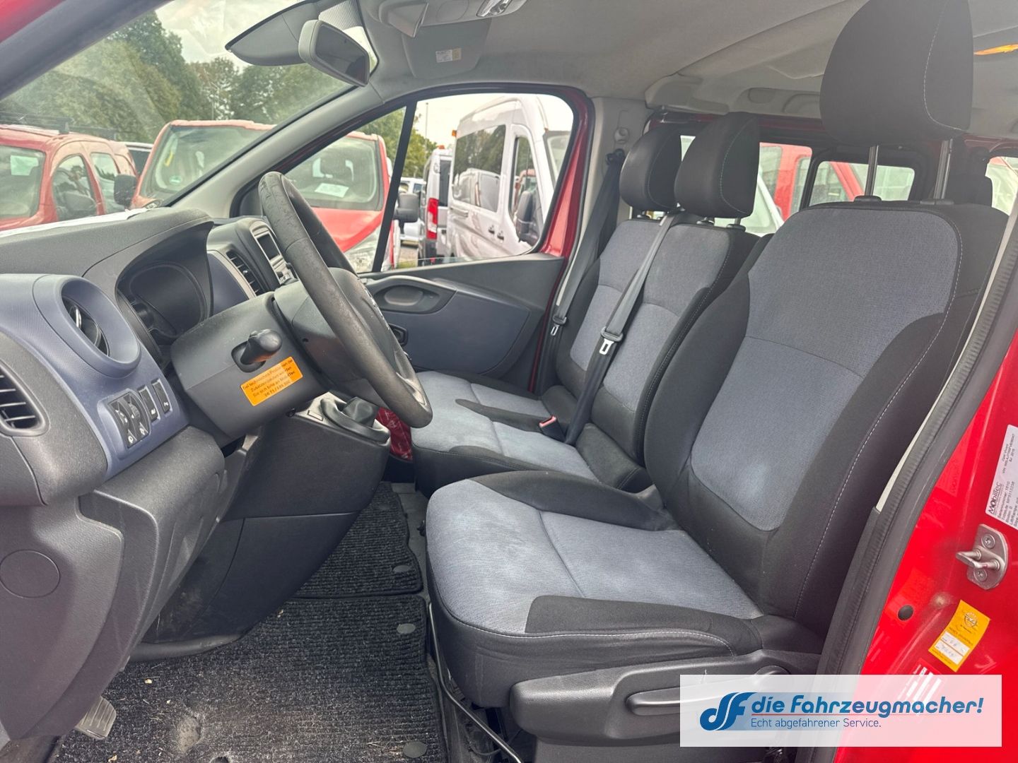 Fahrzeugabbildung Opel Vivaro B Kombi 9Si. L1H1 2,7t *2671 *EXPORT