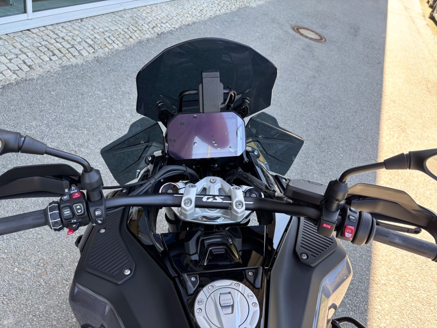 Fahrzeugabbildung BMW R 1300 GS Adventure 3 Pakete Triple Black ASA 10