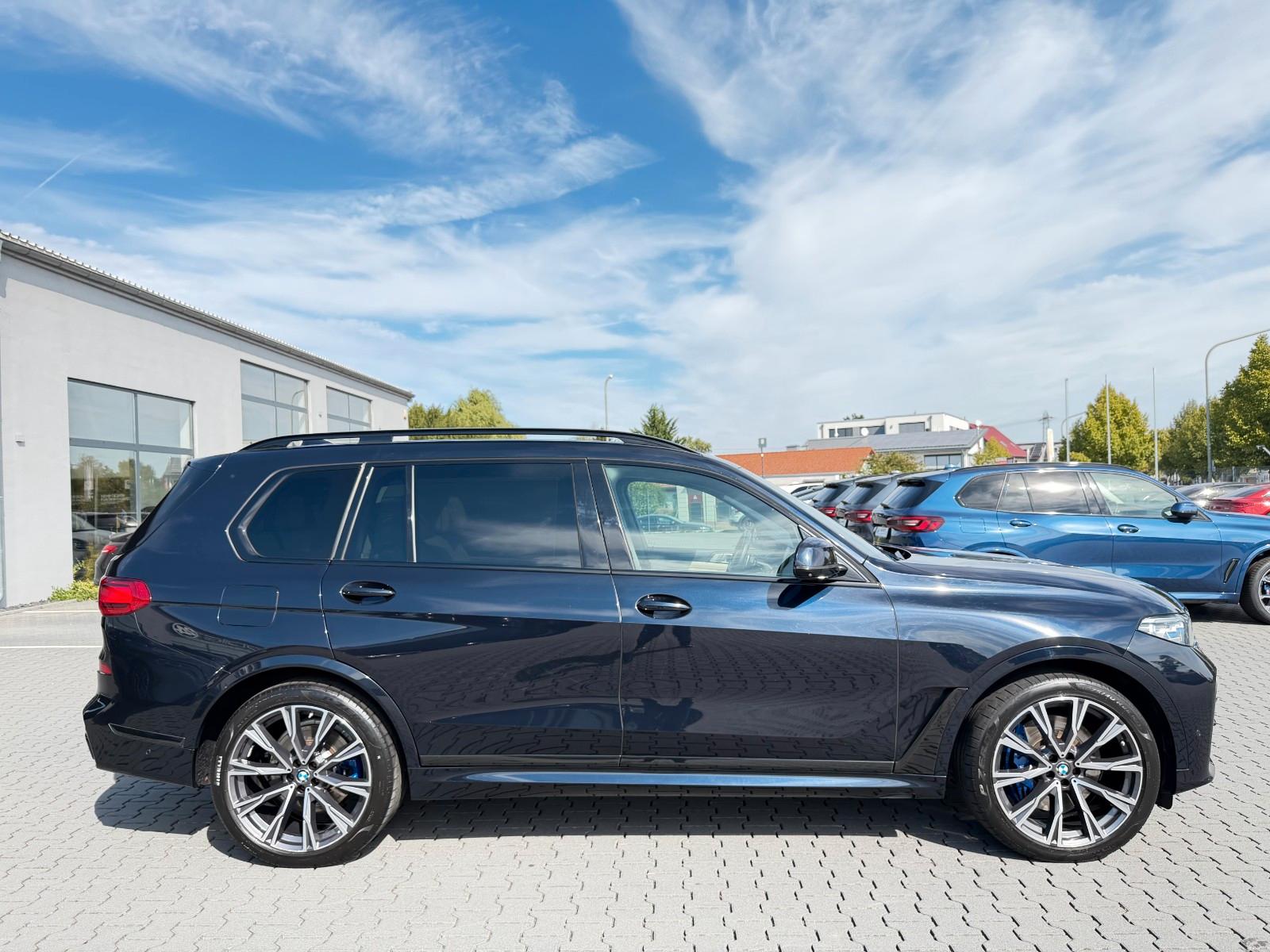 BMW X7 M50