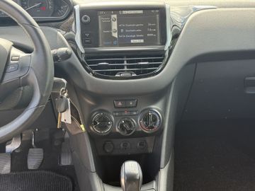 Peugeot 208 1.2 12V VTiPureTech 82 Style Navi+SHZ+PDC