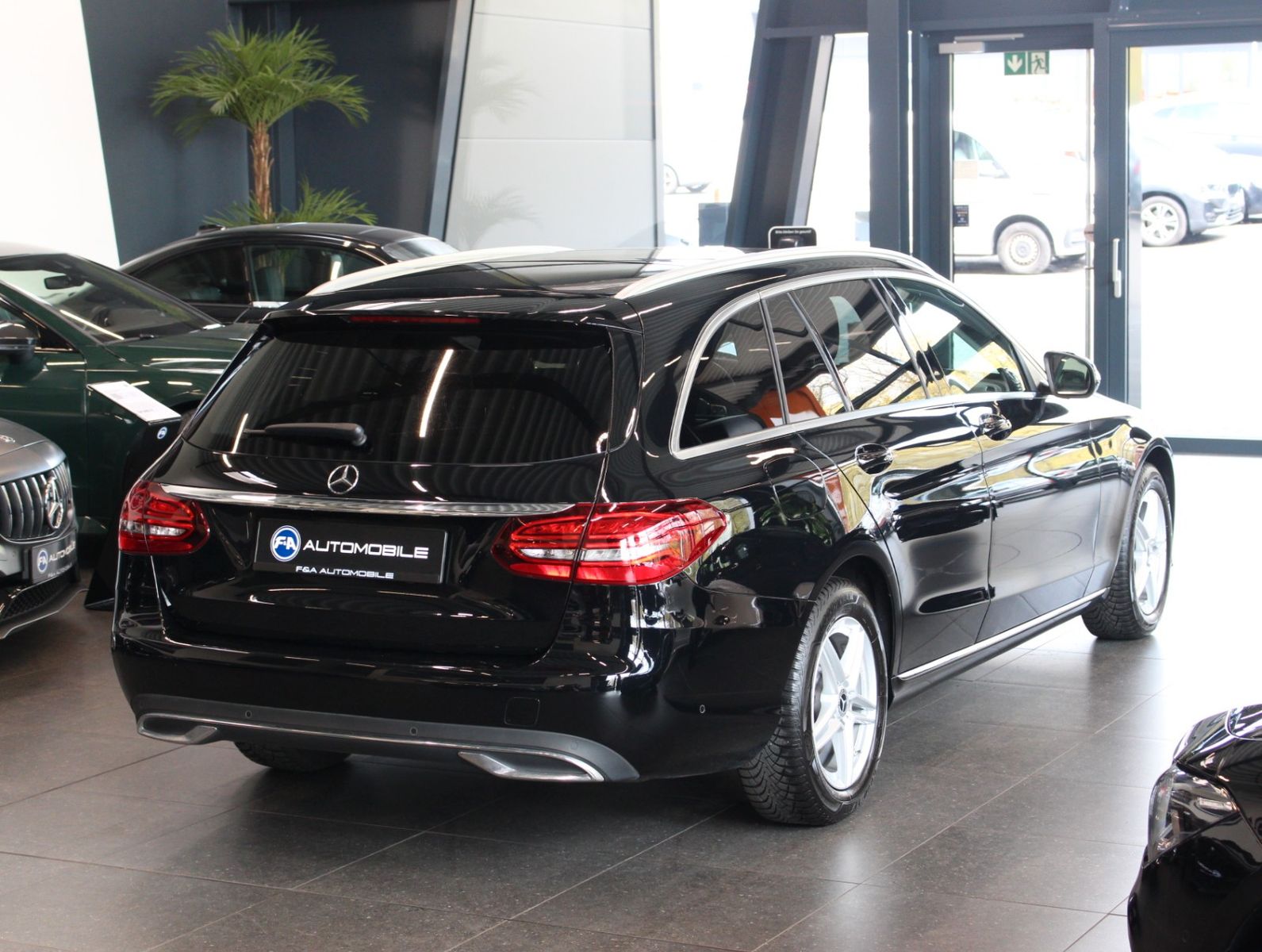 Fahrzeugabbildung Mercedes-Benz C 200 d T Avantgarde*Ambiente*Apple CarPlay