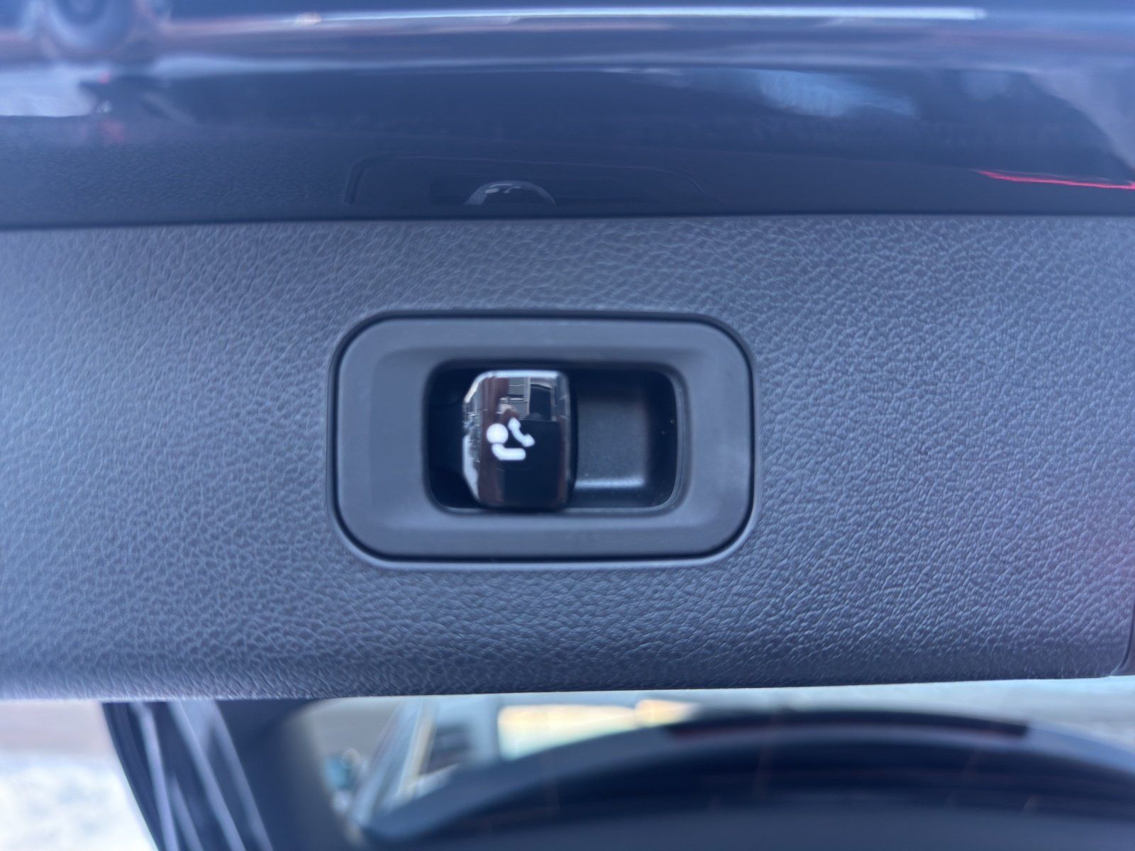 Fahrzeugabbildung Mercedes-Benz E 220 d 4M T AMG Advanced AHK KeyGo DISTRO Night