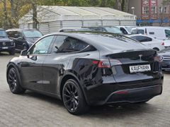 Fahrzeugabbildung Model Y Maximale Reichweite Dual AWD Long Range