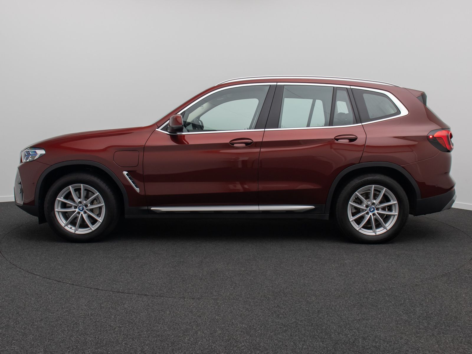 Fahrzeugabbildung BMW X3 xD30e Laser Kamera HUD DAB HiFi AHK Komfort