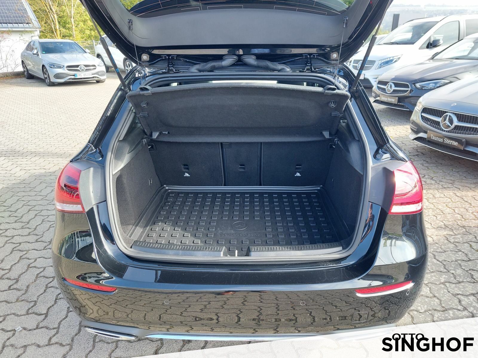 Fahrzeugabbildung Mercedes-Benz A 200 Progressive Pano+AHK+LED+Memory Sitze+TOTW