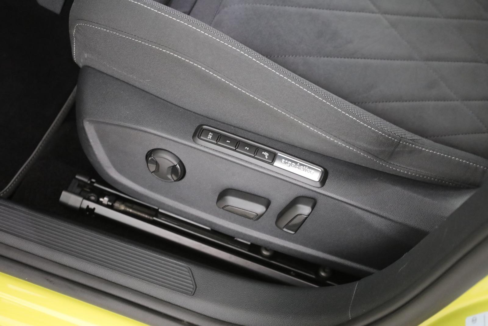 Volkswagen Golf VIII 1.5 TSI Style LED Navi ACC Panorama, миниатюра 28