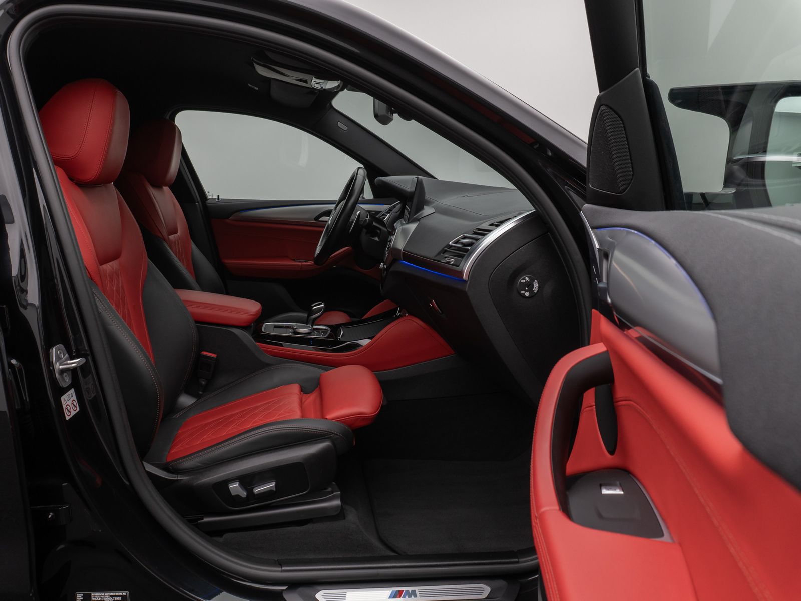 Fahrzeugabbildung BMW X4 M40i Kamera Laser HUD DAB HiFi DisplKey 21"