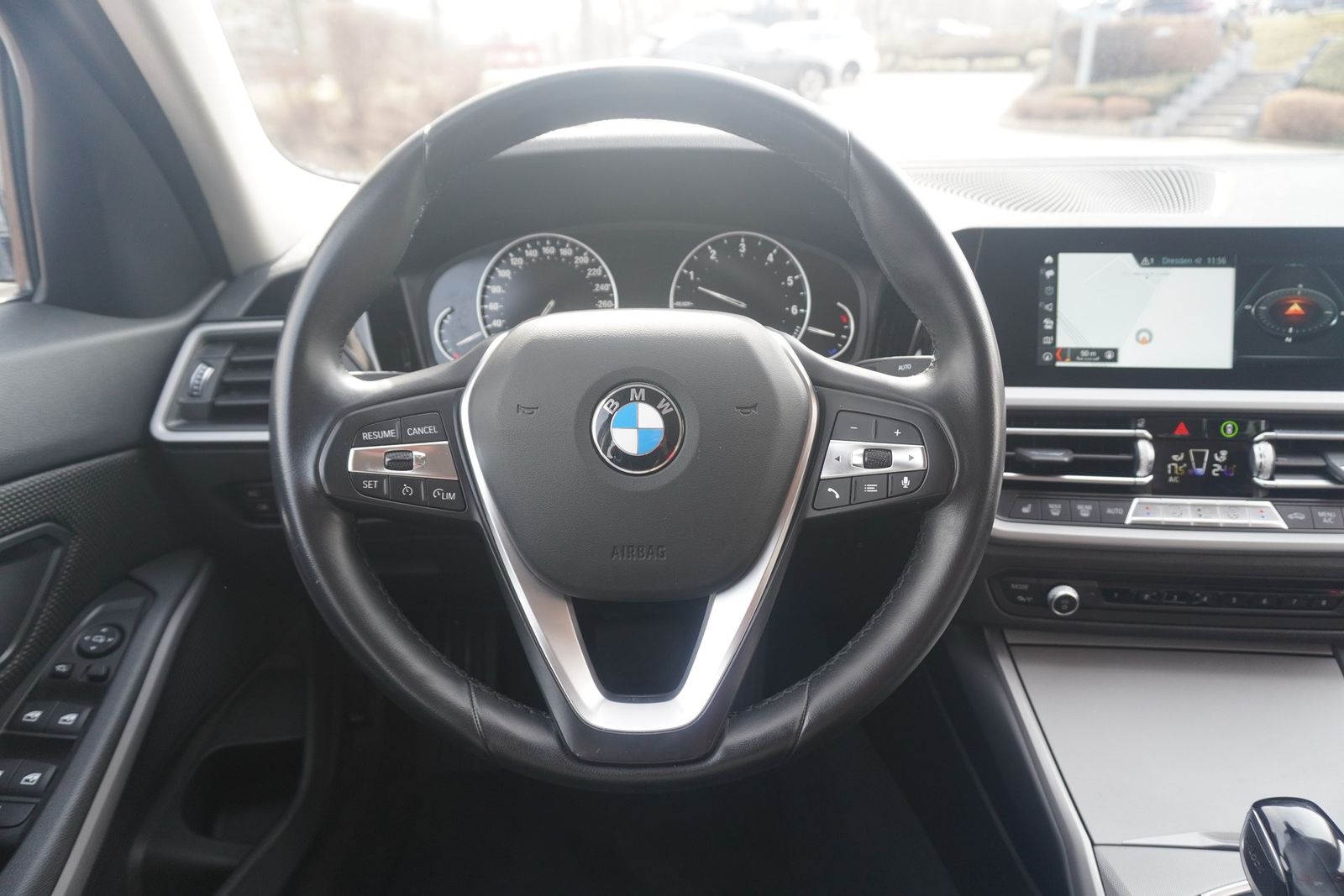 BMW 320i Advantage LED Navi Digitales Cockpit PDC foto 9