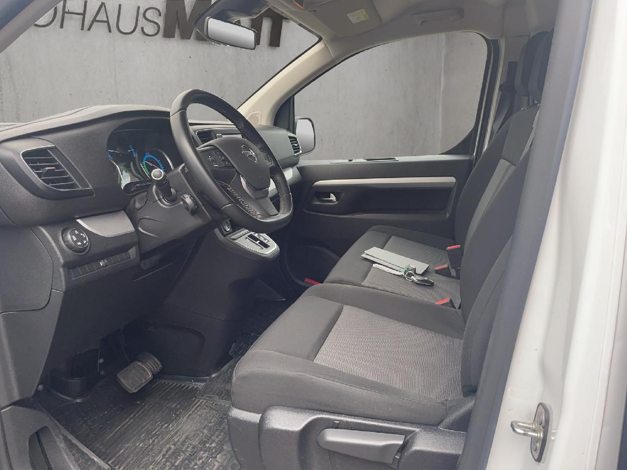 Fahrzeugabbildung Opel Vivaro Kasten -e Basis L