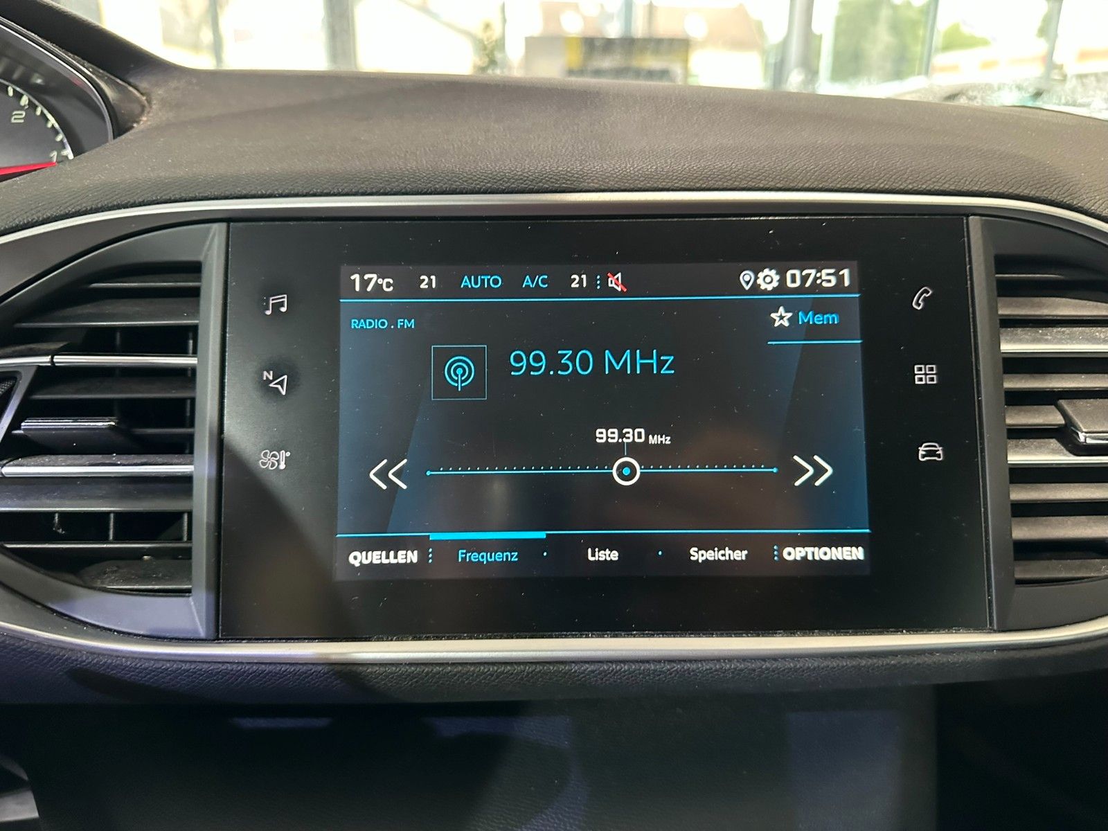 Fahrzeugabbildung Peugeot 308 SW Active 1.5D NAVI/LED/PDC/ALU/TEMPOMAT