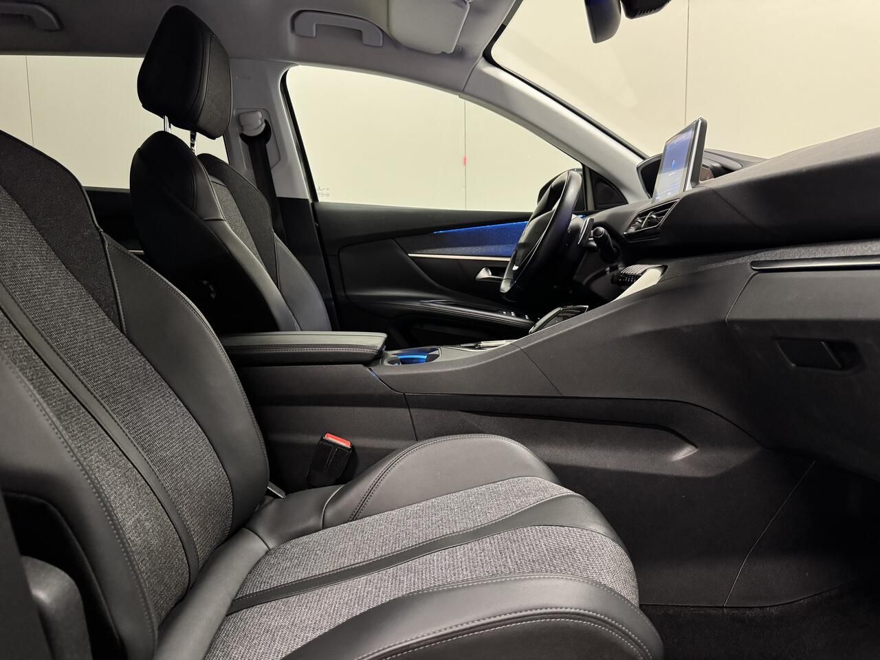 Peugeot 5008 1.5 HDI Autom. - 7 Pl - GPS - Airco - Topst imagem 2