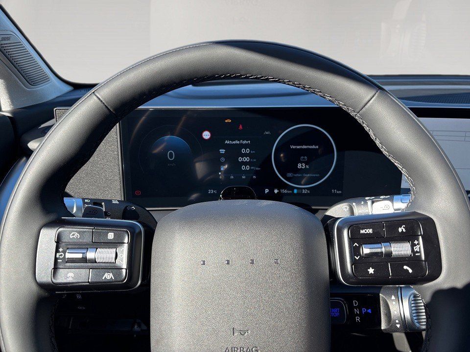 Fahrzeugabbildung Hyundai IONIQ 9 6-Sitzer 110kWh 307PS AWD UNIQ