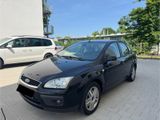 Ford Focus Ghia,Automatik,TÜV NEU,Klimaautom,Tempomat - Ford Focus aus 2006: Ghia