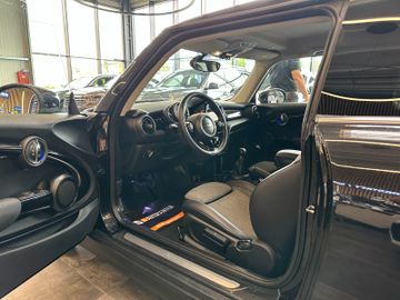 MINI COOPER *ACC*PDC*NAVI*LED*ScheckHeft*