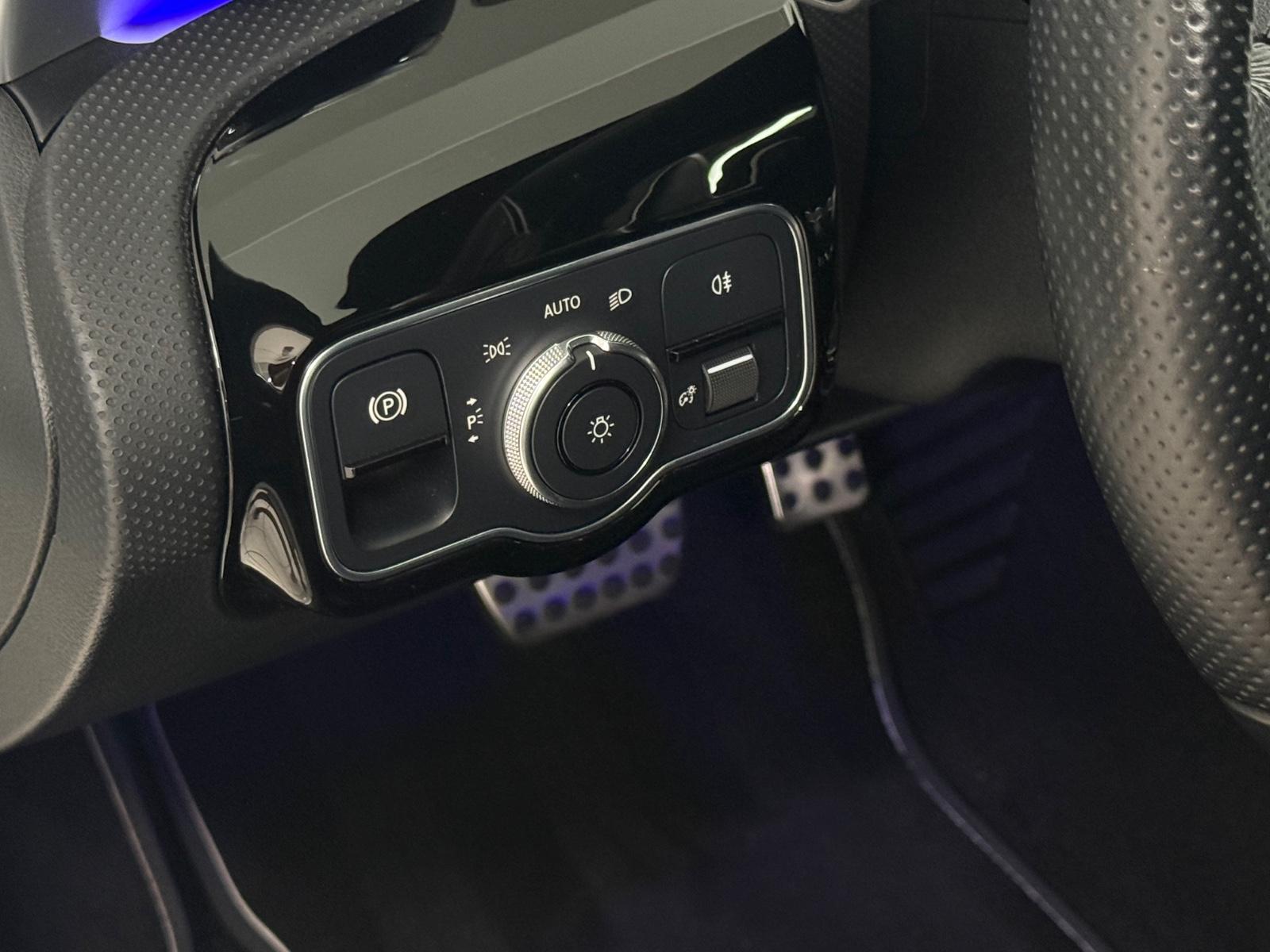Mercedes-Benz A-Class AMG Line*Pano*360°*Memory*Carplay, миниатюра 18