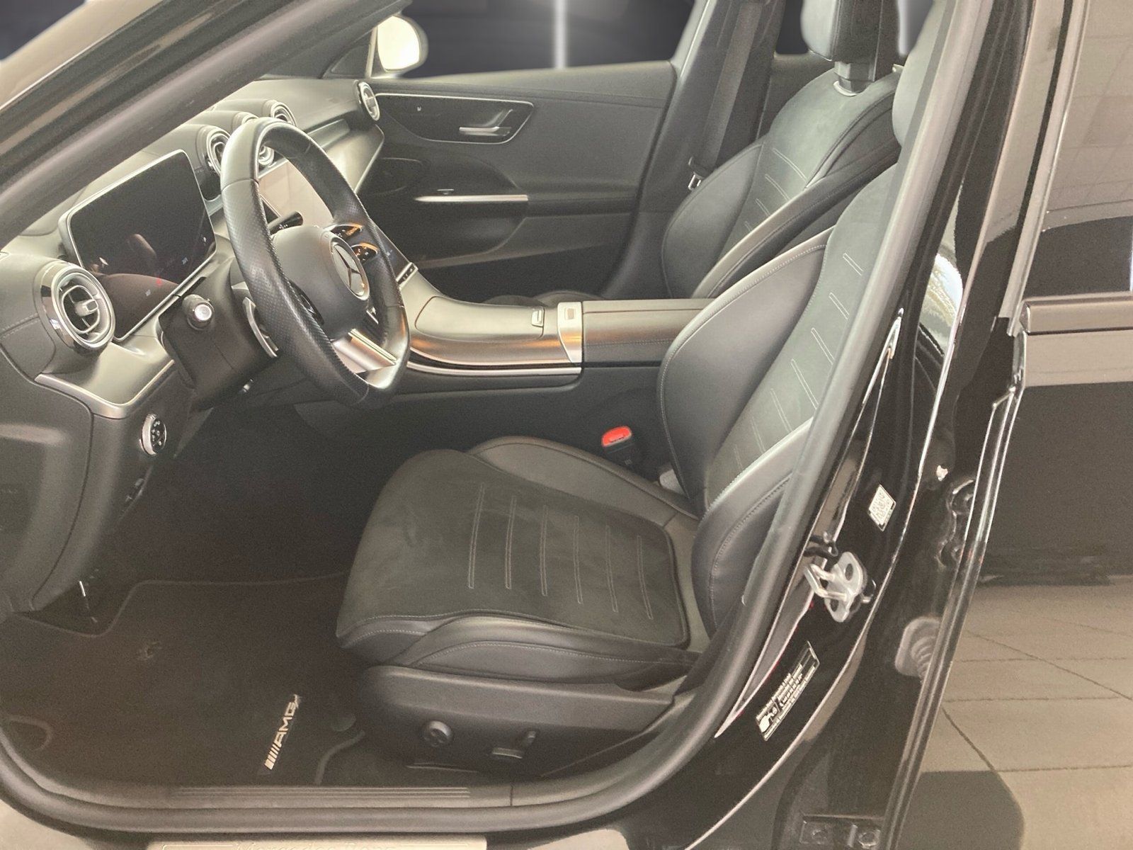 Fahrzeugabbildung Mercedes-Benz C 300 e T AMG*Totwinkel*Keyless*Night*DigitalLig