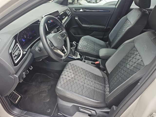 Fahrzeugabbildung Volkswagen T-Roc R-LINE 1.0 TSI PDC SHZ LED LIGHT-ASSIST DA