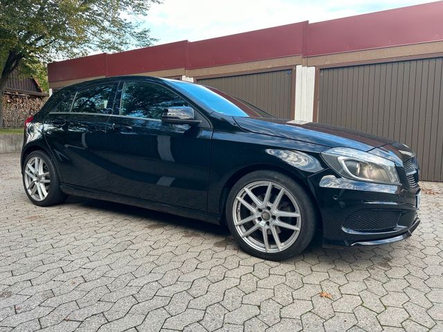 Mercedes-Benz A180 AMG line