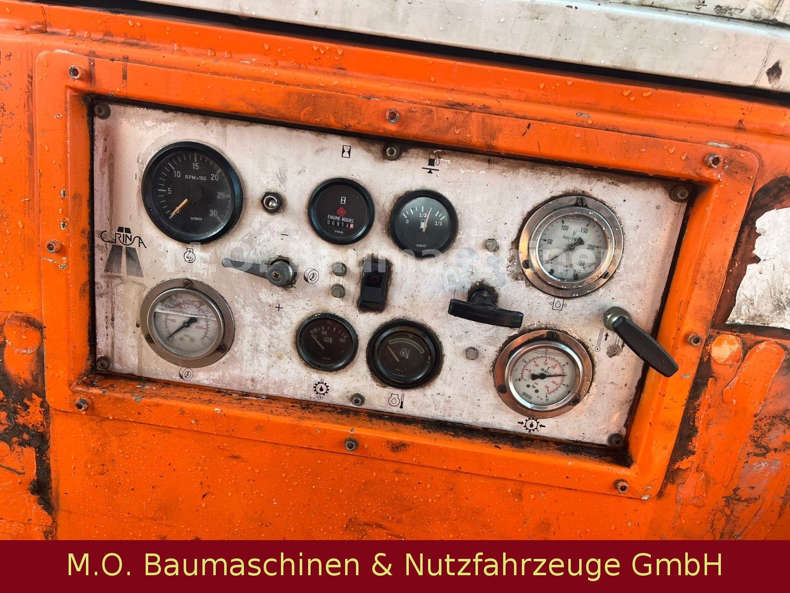 Fahrzeugabbildung Andere Corinsa CCR2135 / Gummiradwalze /