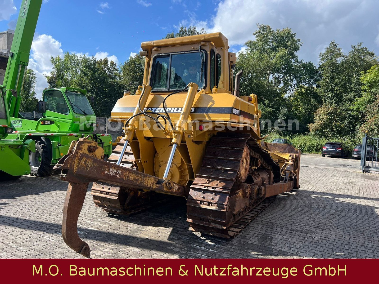Fahrzeugabbildung CAT D6 H  / 4. Wegeplanierschild /Ripper /