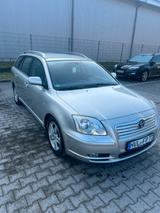 Toyota Avensis - Toyota Avensis Gebrauchtwagen in Berlin
