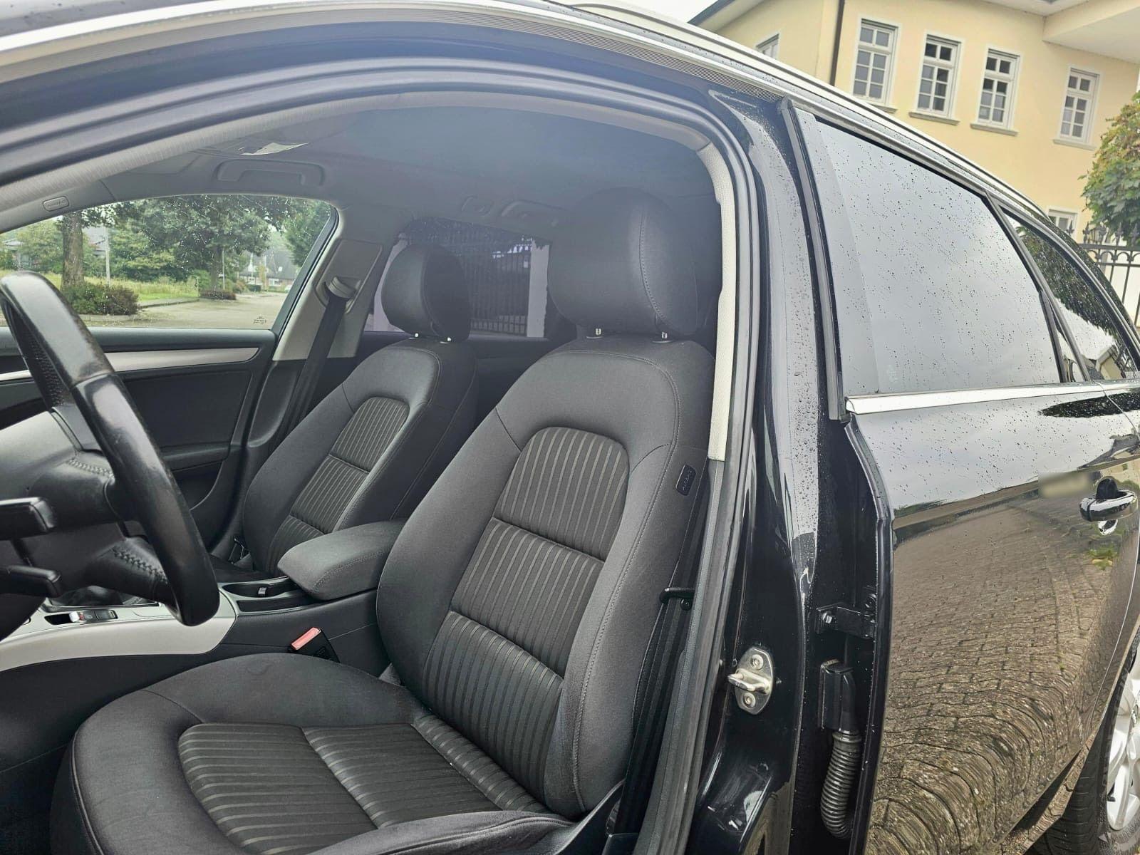 Audi A4 2009 — photo 7