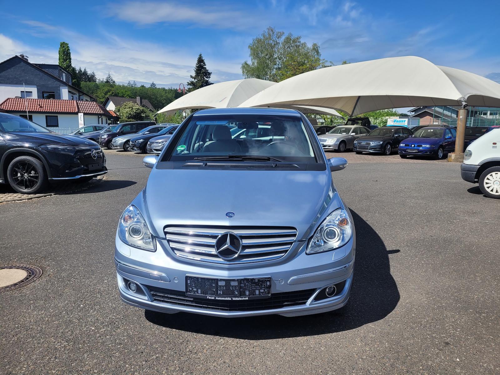 Mercedes-Benz B 200