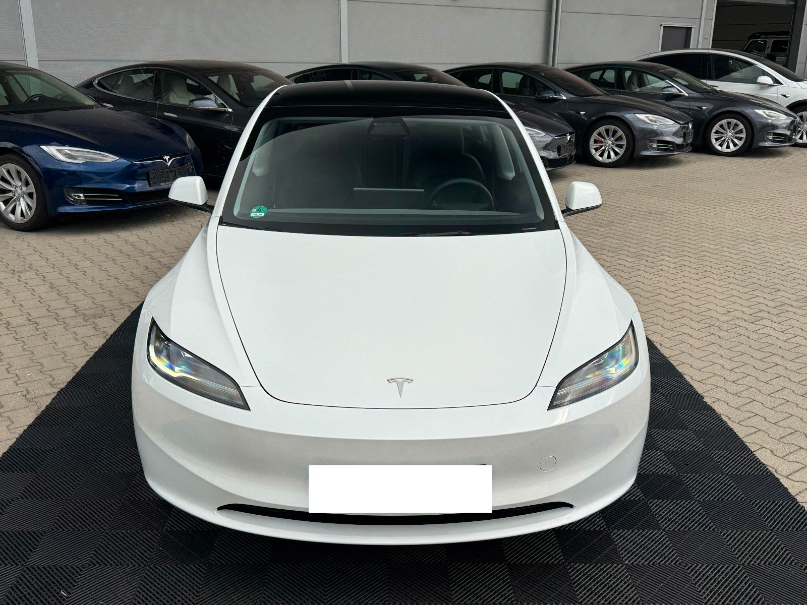 Tesla Model 3 Allradantrieb mit Dualmotor Performance imagem 2