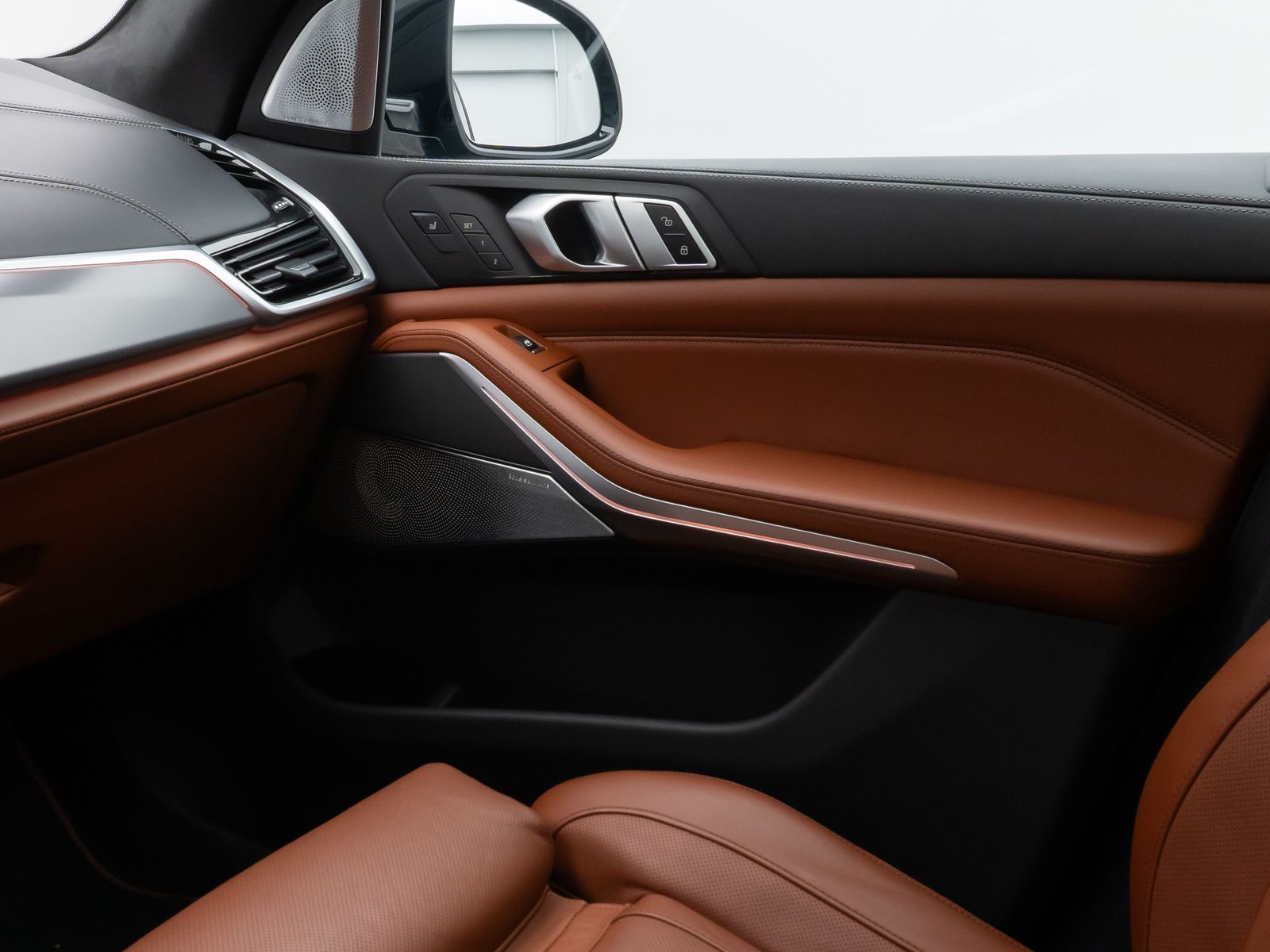 Fahrzeugabbildung BMW X5 xD40d M Sport Panorama Laser 360°B&W HUD 22"