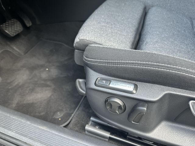 Passat Variant 2.0 TDI DSG Business 18 ALU DCC R