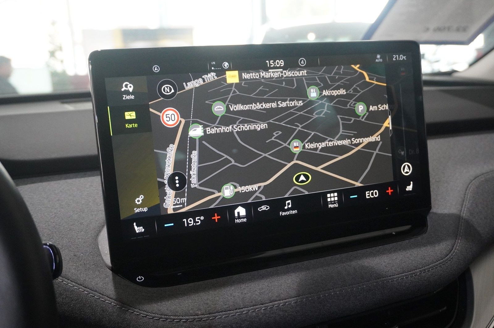 Fahrzeugabbildung SKODA Enyaq 50 IV LOFT NAVI/LED/SHZ/VIRTU./PDC/DAB+