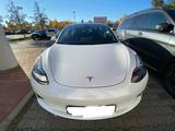 Tesla Model 3 TopZustand Garantie mit MwSt - Tesla in Berlin