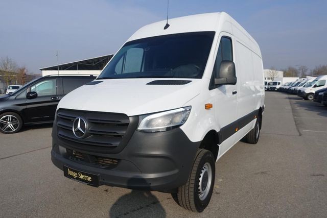 Mercedes-Benz Sprinter 319 CDI Kasten 4x4 L2H2 MBUX+LED+AHK2,8