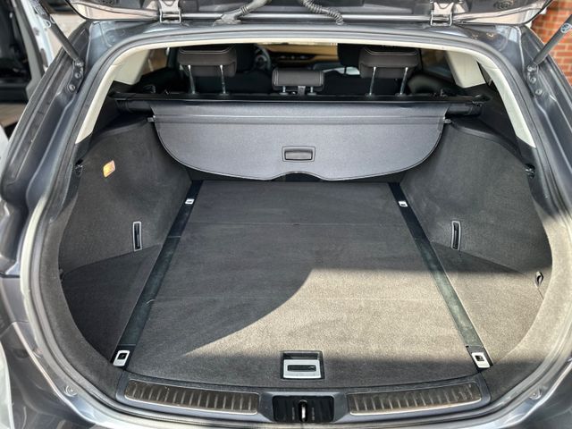 Toyota Avensis Kombi Edition