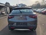 Alfa Romeo Stelvio 2.2 JTDM Super Q4  D.N.A.-Fahrdynamik - Alfa Romeo mit Diesel-Antrieb: Geländewagen