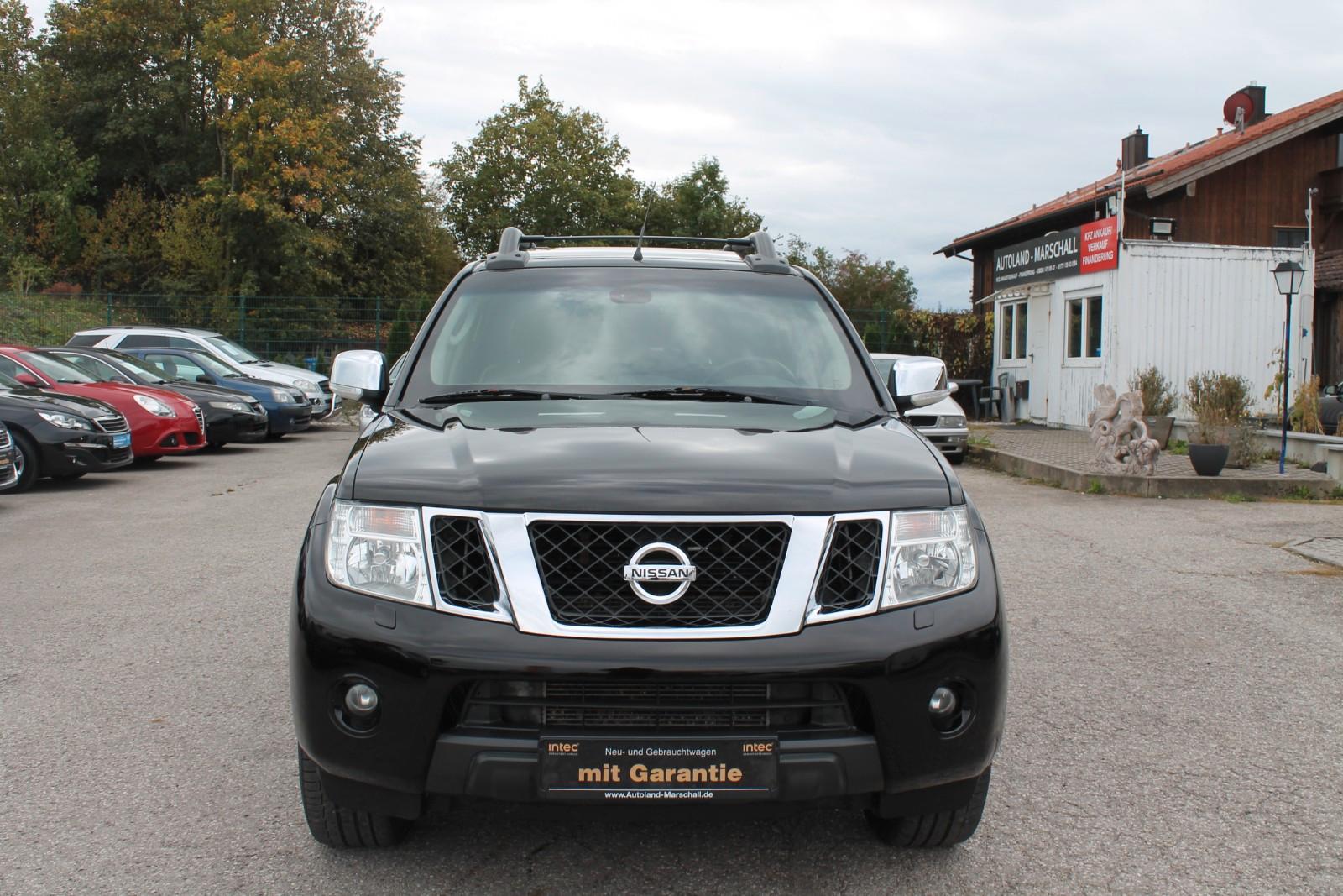 Nissan Navara LE Double Cab 3.0 dCi V6 231 ch BVA 4x4 / 112 021 km / Hardtop / Toit ouvrant / Bose / Cuir / Caméra de recul