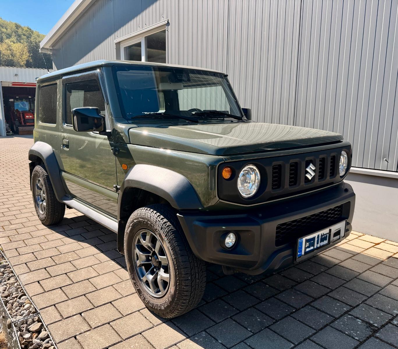 Suzuki Jimny Comfort+  4 Sitze AHK Navi