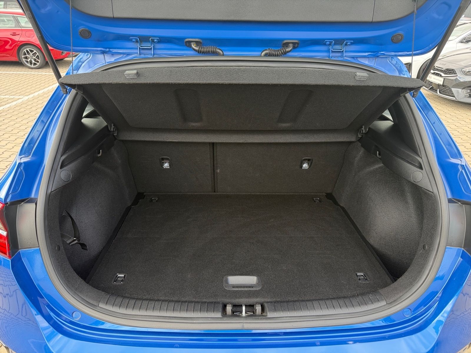 Fahrzeugabbildung Kia CEED_5 1.5T DCT7 VISION KOMF NAV